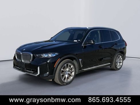 Used 2024 BMW X5 xDrive50e image 7