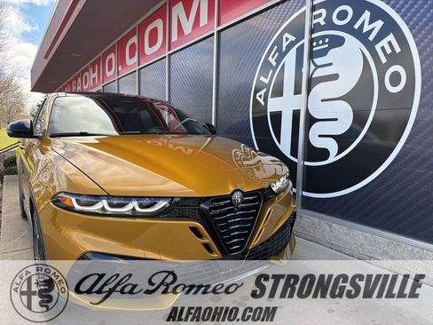New 2026 Alfa Romeo Tonale w/ Quick Order Package 23H Volce AWD/4WD image 1