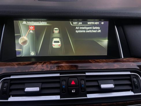 Used 2014 BMW 750Li xDrive image 26