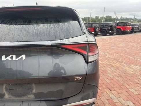 Used 2023 Kia Sportage EX FWD image 11