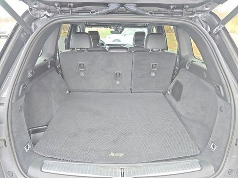 Used 2025 Jeep Grand Cherokee Summit image 13