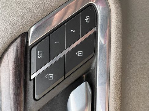 Used 2023 Chevrolet Silverado 1500 LTZ w/ Technology Package AWD/4WD image 20