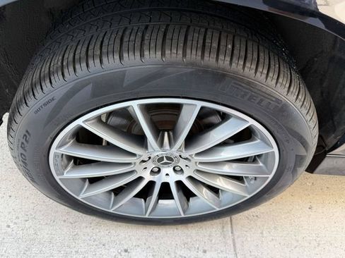 Certified 2024 Mercedes-Benz GLE 450 4MATIC image 11