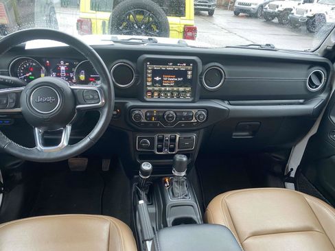 Used 2023 Jeep Wrangler Sahara w/ Cold Weather Group image 16