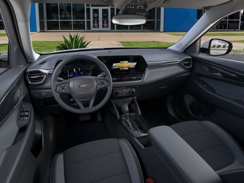 New 2026 Chevrolet TrailBlazer LT w/ Driver Confidence Package FWD image 15