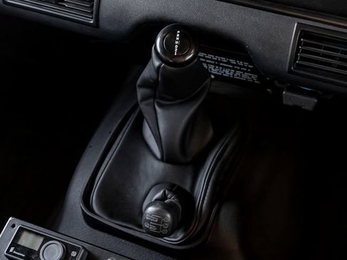 Used 1991 Land Rover Defender 110 image 44