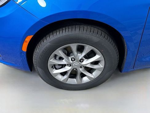 New 2026 Chrysler Pacifica Select image 28