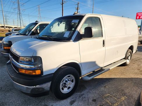 Used 2024 Chevrolet Express 2500 w/ Driver Convenience Package image 2