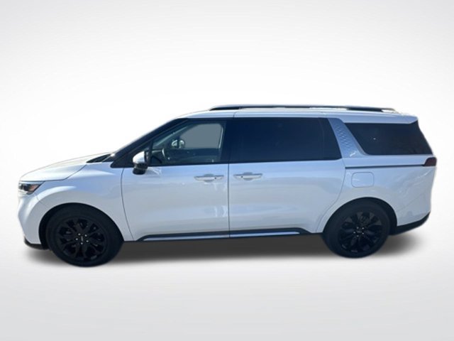 Used 2024 Kia Carnival SX FWD image 2