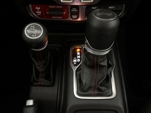 Used 2022 Jeep Wrangler Rubicon w/ LED Lighting Group AWD/4WD image 19