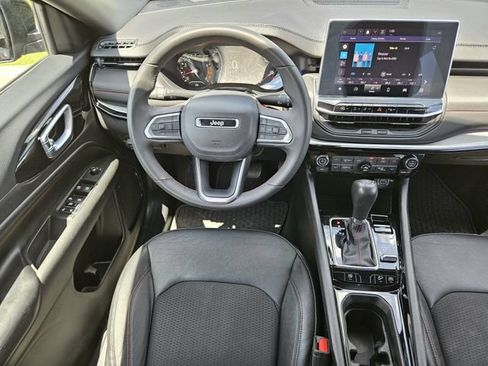 Used 2024 Jeep Compass Trailhawk AWD/4WD image 27