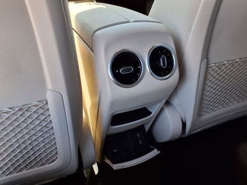 Used 2025 Mercedes-Benz GLA 250 4MATIC image 18