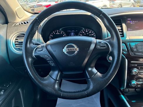 Used 2014 Nissan Pathfinder Platinum w/ Platinum Premium Package AWD/4WD image 23