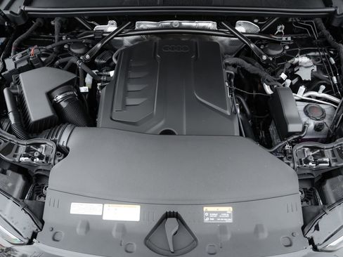 New 2025 Audi Q5 Premium image 32