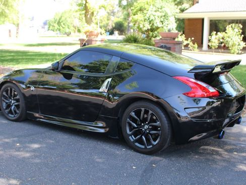 Used 2019 Nissan 370Z Coupe w/ Z34 Heritage Edition - Black image 20