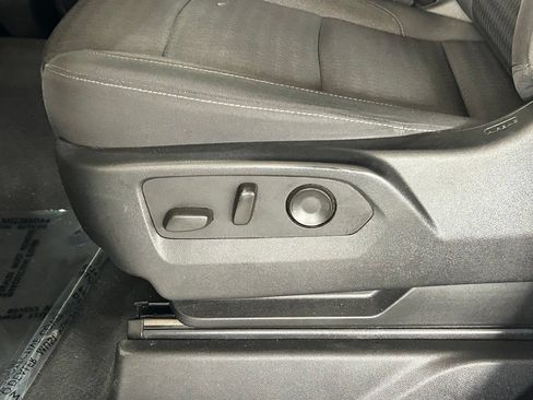Used 2022 Chevrolet Silverado 1500 Custom RWD image 18
