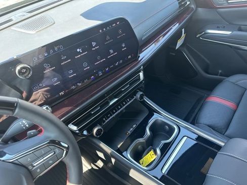 New 2026 Chevrolet Traverse RS image 35