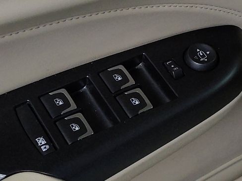 Used 2015 Cadillac SRX Luxury w/ Driver Awareness Package image 27