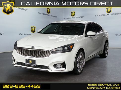 Used 2019 Kia Cadenza Premium image 1