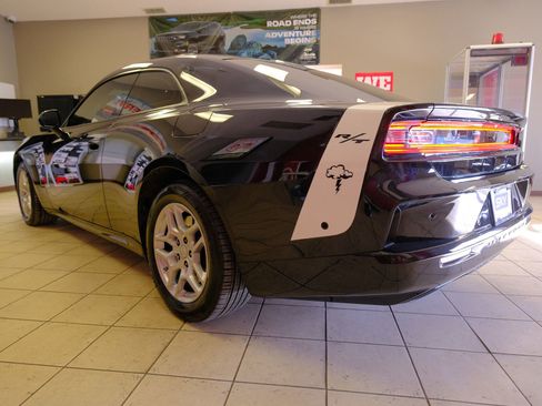 Used 2025 Dodge Charger R/T w/ Quick Order Package 25M R/T image 4