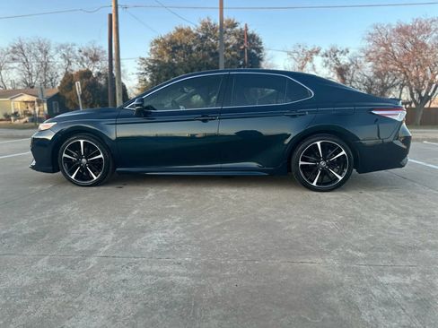 Used 2020 Toyota Camry XSE image 8