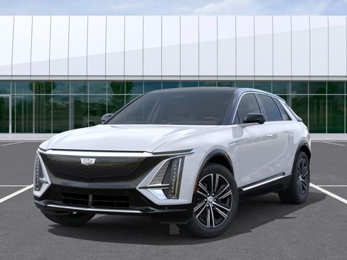 New 2027 Cadillac Lyriq Luxury RWD image 6