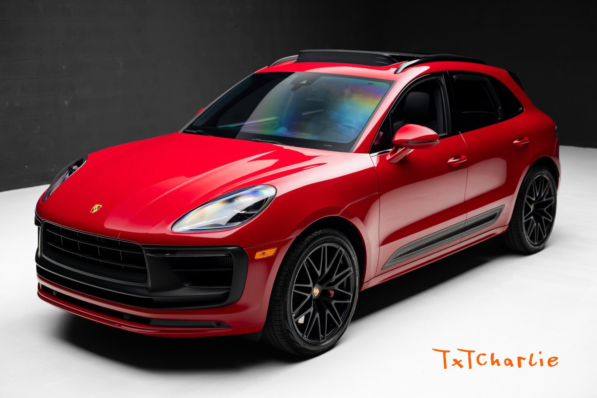 Used 2022 Porsche Macan GTS AWD/4WD image 1