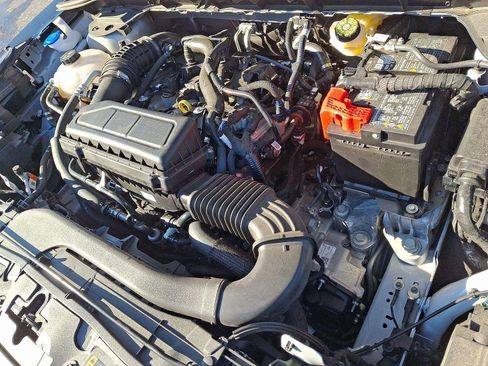 Used 2025 Ford Escape Active AWD/4WD image 27