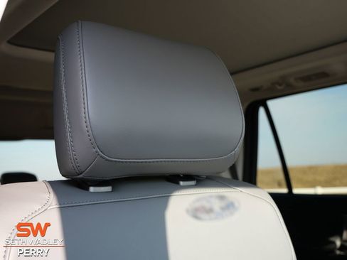 New 2025 Ford Expedition Active image 17