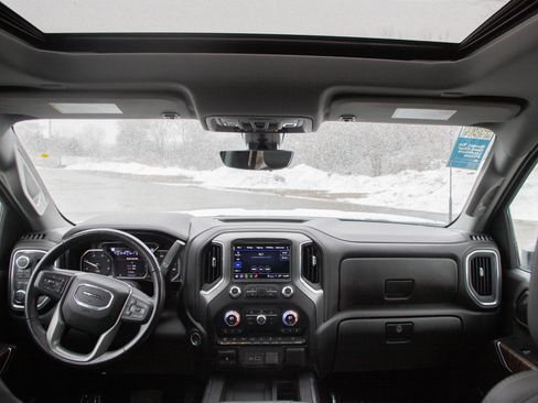 Used 2022 GMC Sierra 3500 Denali w/ Denali Ultimate Package image 13