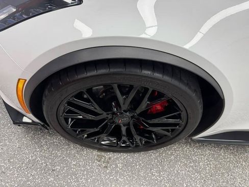 Used 2016 Chevrolet Corvette Z06 w/ 2LZ Preferred Equipment Group RWD image 28