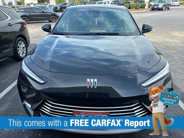 Used 2024 Buick Envista Preferred w/ Advanced Safety Package FWD image 2