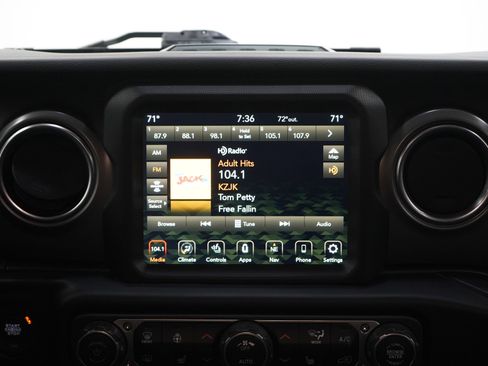 Used 2023 Jeep Wrangler Unlimited Rubicon 4xe w/ Cold Weather Group image 15