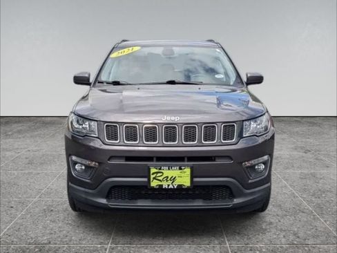 Certified 2021 Jeep Compass Latitude w/ Convenience Group AWD/4WD image 2