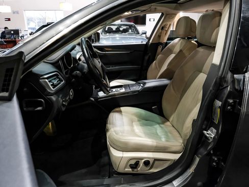 Used 2016 Maserati Ghibli image 4