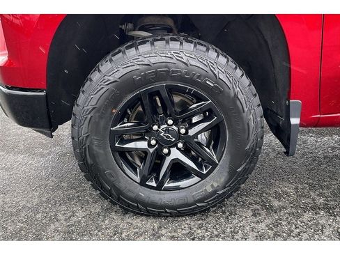 Used 2023 Chevrolet Silverado 1500 LT Trail Boss image 10