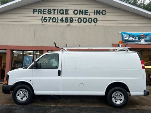 Used 2012 Chevrolet Express 2500 RWD image 3