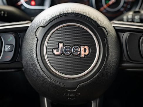 Used 2022 Jeep Wrangler Sport S image 28