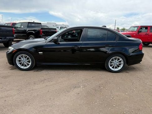 Used 2010 BMW 328i xDrive Sedan AWD/4WD image 2