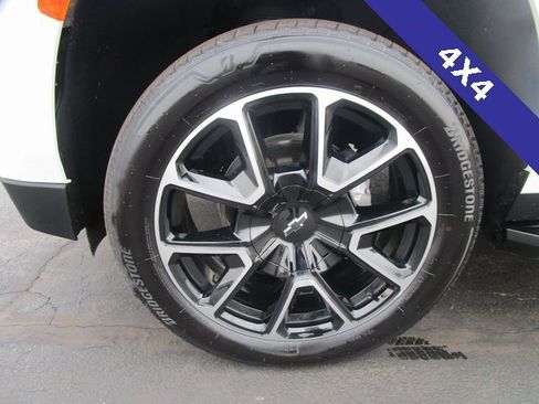 Certified 2024 Chevrolet Tahoe RST w/ Luxury Package image 2