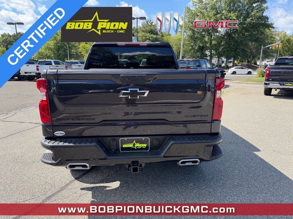 Certified 2024 Chevrolet Silverado 1500 Custom Trail Boss w/ LPO, Dark Essentials Package AWD/4WD image 5