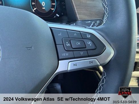 Used 2024 Volkswagen Atlas SE image 28