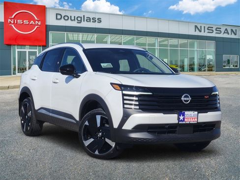 New 2026 Nissan Kicks SR image 1