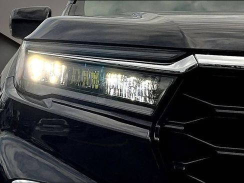 Used 2025 Honda Pilot Elite image 32
