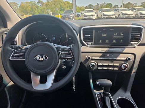 Used 2022 Kia Sportage LX AWD/4WD image 13