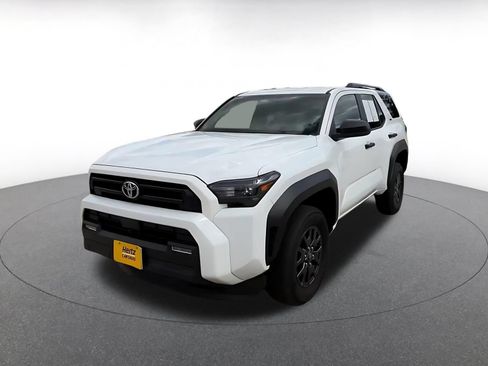 Used 2025 Toyota 4Runner SR5 RWD image 7
