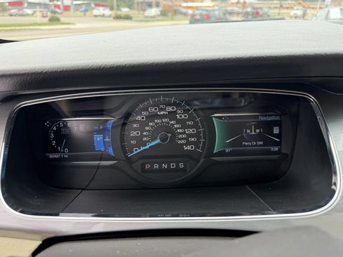 Used 2015 Ford Taurus SEL w/ Equipment Group 201A AWD/4WD image 24