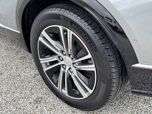 Certified 2024 Cadillac Lyriq Luxury AWD/4WD image 12