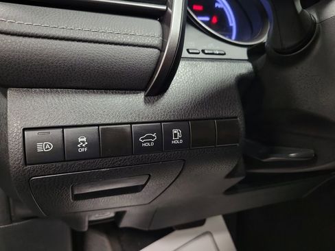 Used 2022 Toyota Camry SE image 21