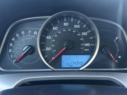 Used 2013 Toyota RAV4 XLE image 16